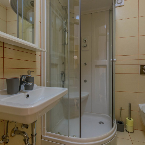 Kupaonica / wc, Principium Apartmani, Apartmani Principium blizu mora, Klenovica, Kvarner Klenovica